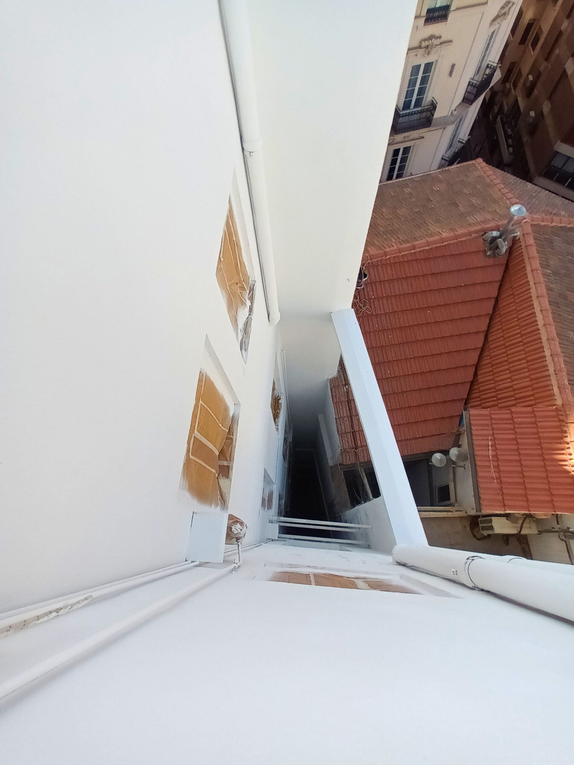 Pintura patio interior Alicante (despues) Pintura patio interior Alicante (despues)