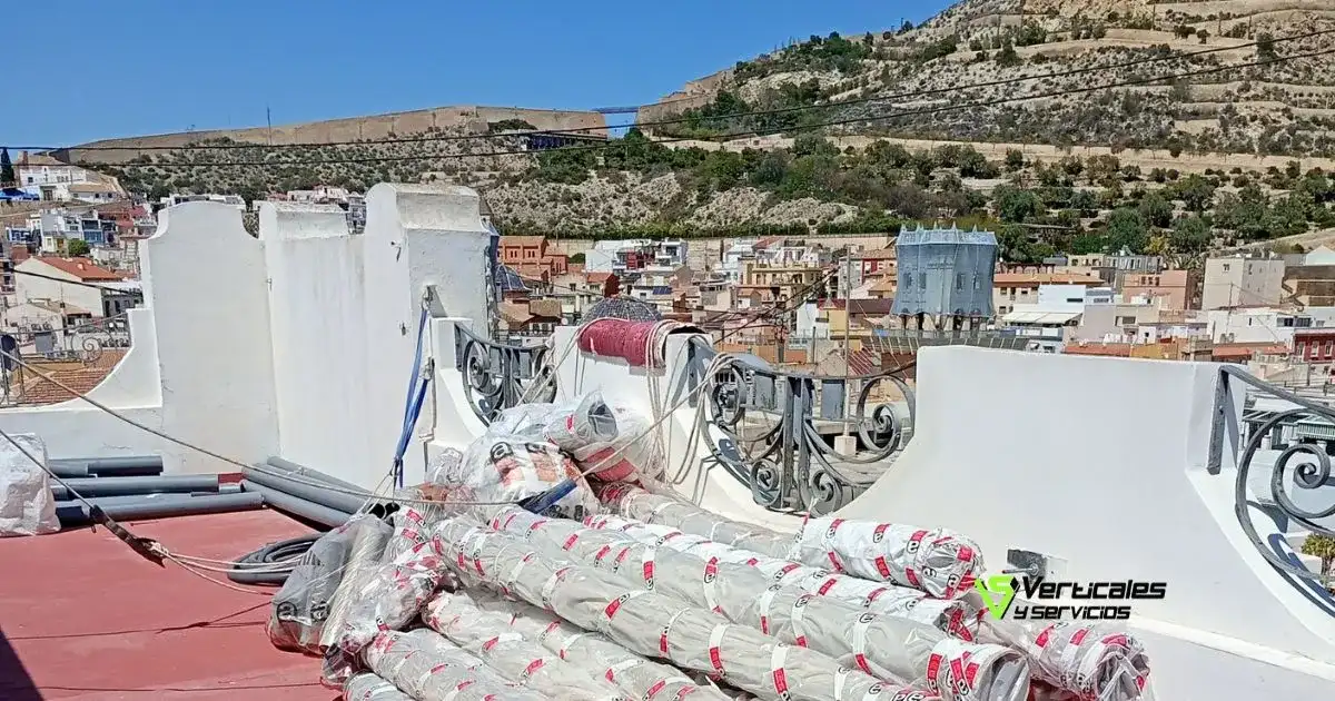 Trabajo realizado por subvenciones para retirar uralita